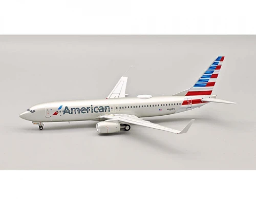 InFlight200 1:200 American Airlines Boeing 737-823 N840NN diecast model with stand IF738AA1125