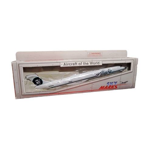 SkyMarks Alaska Airlines McDonnell Douglas MD-80 1:150 scale model aircraft SKR040.