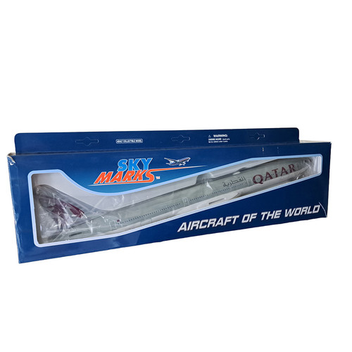 Skymarks 1/200 Boeing 777-9 Qatar Airways with landing gear and flexed folding wingtips SKR1014