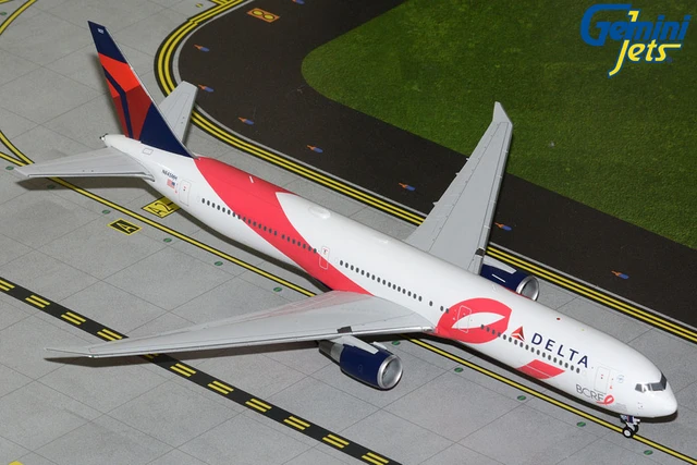 Gemini 200 Delta Air Lines Boeing 767-400ER N845MH model