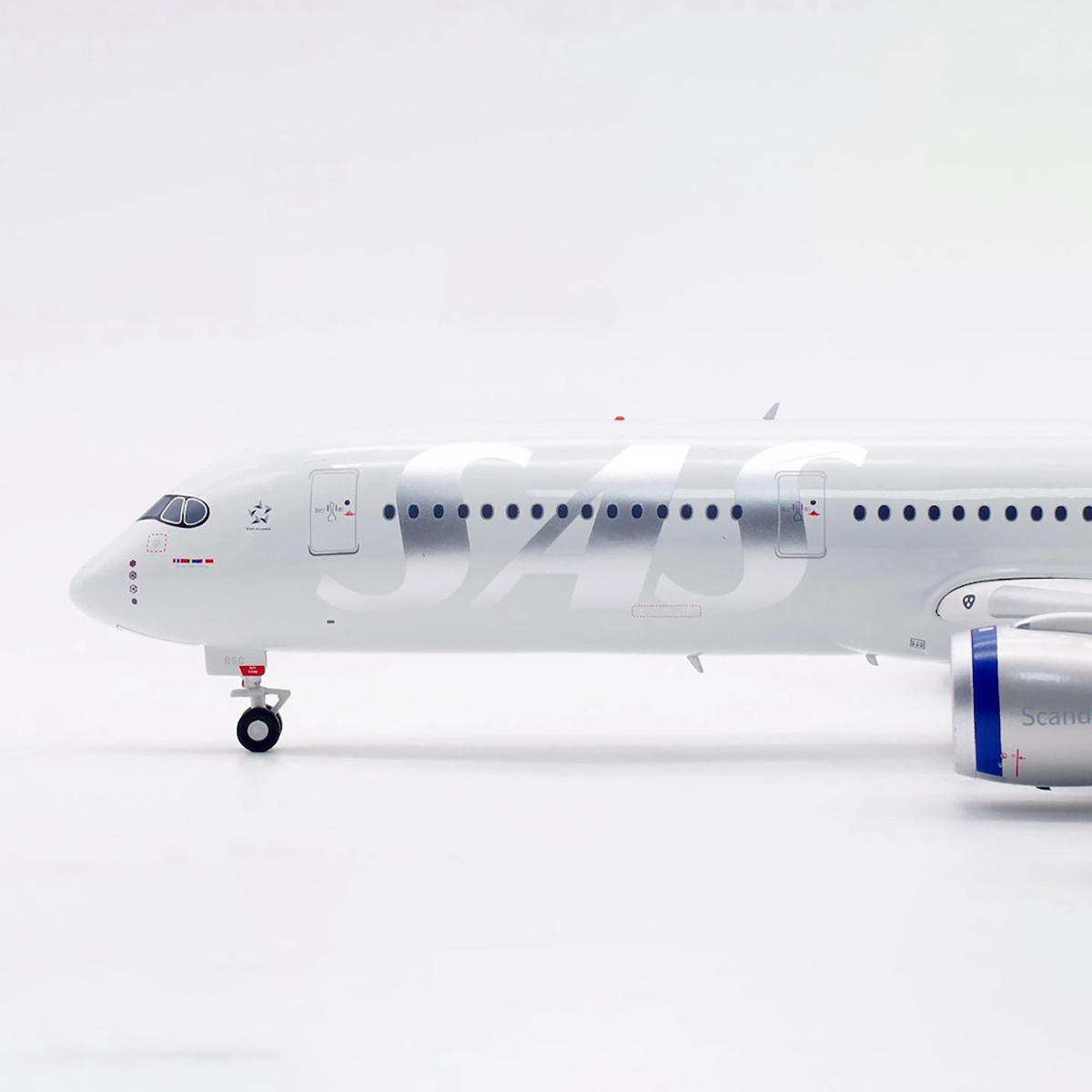 The A350 a superb aircraft in model form