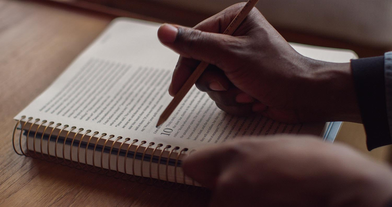 ESV Spiral-Bound Journaling Bible, New Testament - Hardcover