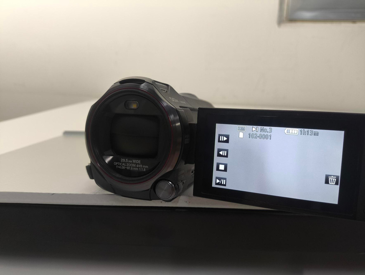 Câmera de Vídeo Panasonic HC‑V770 | Full HD | Zoom Óptico 20x