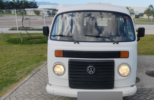Volkswagen Kombi 2011/2012 Branca 110.892 Km - SA Grande Rio/RJ