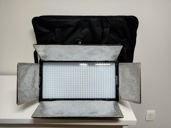 Lote: Equipamentos Profissionais para Fotografia - Iluminação, Suporte e Difusor