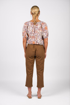 Vassalli 7/8 Length Slim Leg Elastic Waist Pant - Pecan