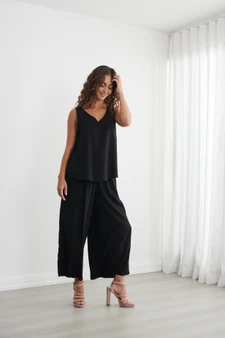 Caju Swing V-Neck Tank Top - Black