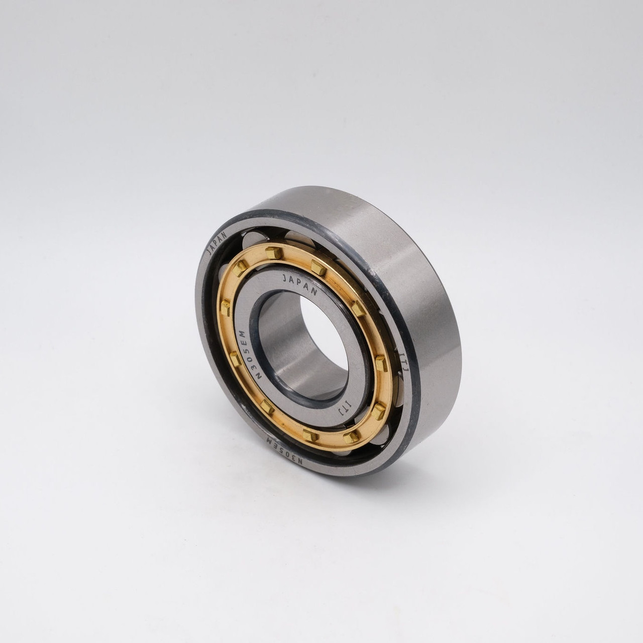 NU206W Cylindrical Roller Bearing Steel Cage 30x62x16  Angled View