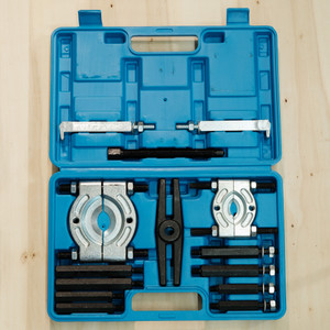 14-Piece Bearing Puller Kit Open Case