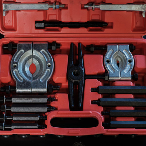 14-Piece Bearing Puller Kit Open Case Close Up