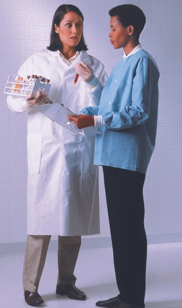 Halyard Basic Lab Coat – White, 4 Size Options, Sizes Small to X-Large, Supplied 25/cs, For Daily Staff Wear