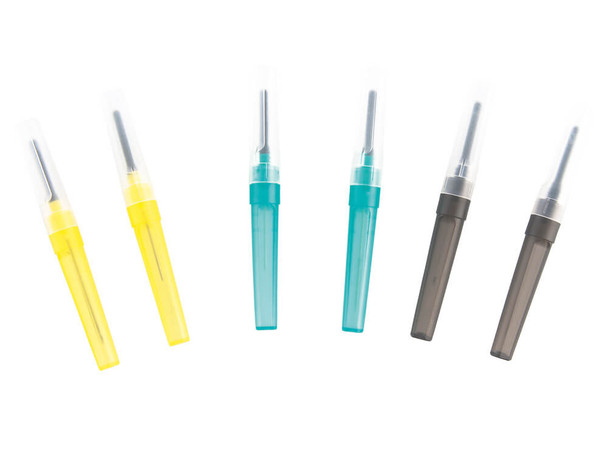 ICU Medical Blunt Fill Needle – 2 Gauge / Length Options, 1000 per case, 18g X 1½", 5 Micron Filter