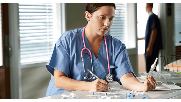 BD Alaris Gravity Administration Set – 104 in Length, 20 Drop, 2-Piece Luer Lock, 3 Smartsite Y-Sites