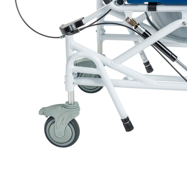 Rear frame and locking caster detail
