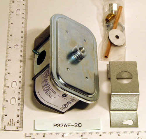 Johnson Controls P32AF-2C SPDT Sensitive Differential Pressure Control .05/5 WC Adj W/Scale Close Diff; U