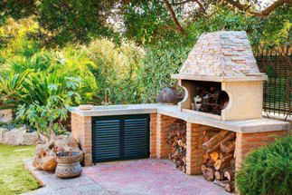 Why You Should Install an Outdoor Pizza Oven