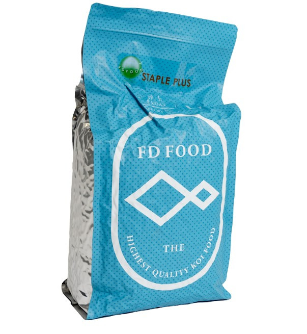 Front view – FD Staple Plus Float Medium 3kg koi food bag with clear branding and koi graphic.