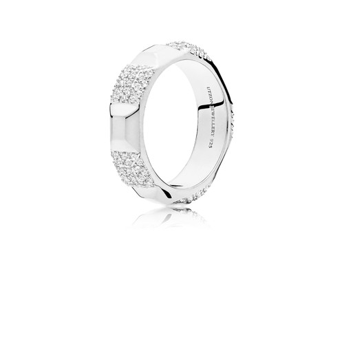 Utzon Jewellery Copenhagen – Smykker - stor pyramid ring i sølv med hvide safirer