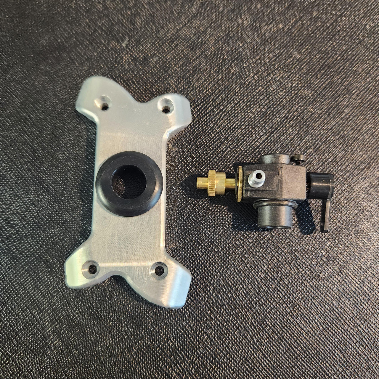 1/4 Scale V8 Single Carburettor with Manifold Plate
