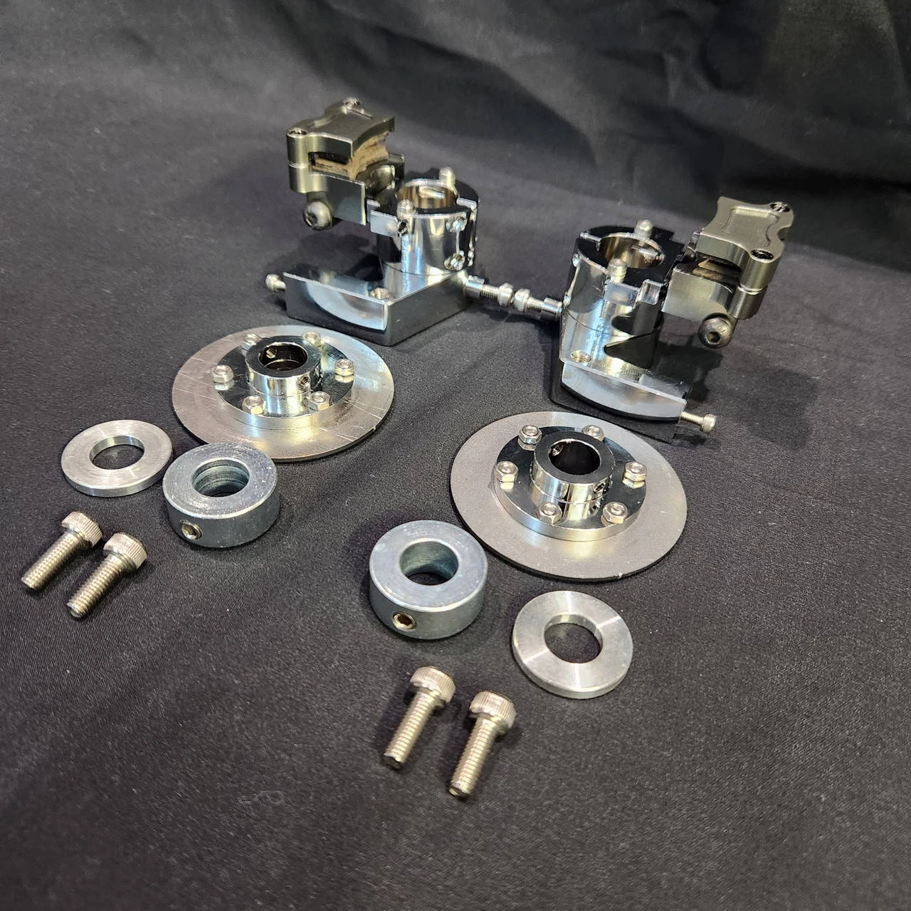 1/4 Scale Axle Carriers With Brackets, Calipers, Brake Discs, Collars & Hardware