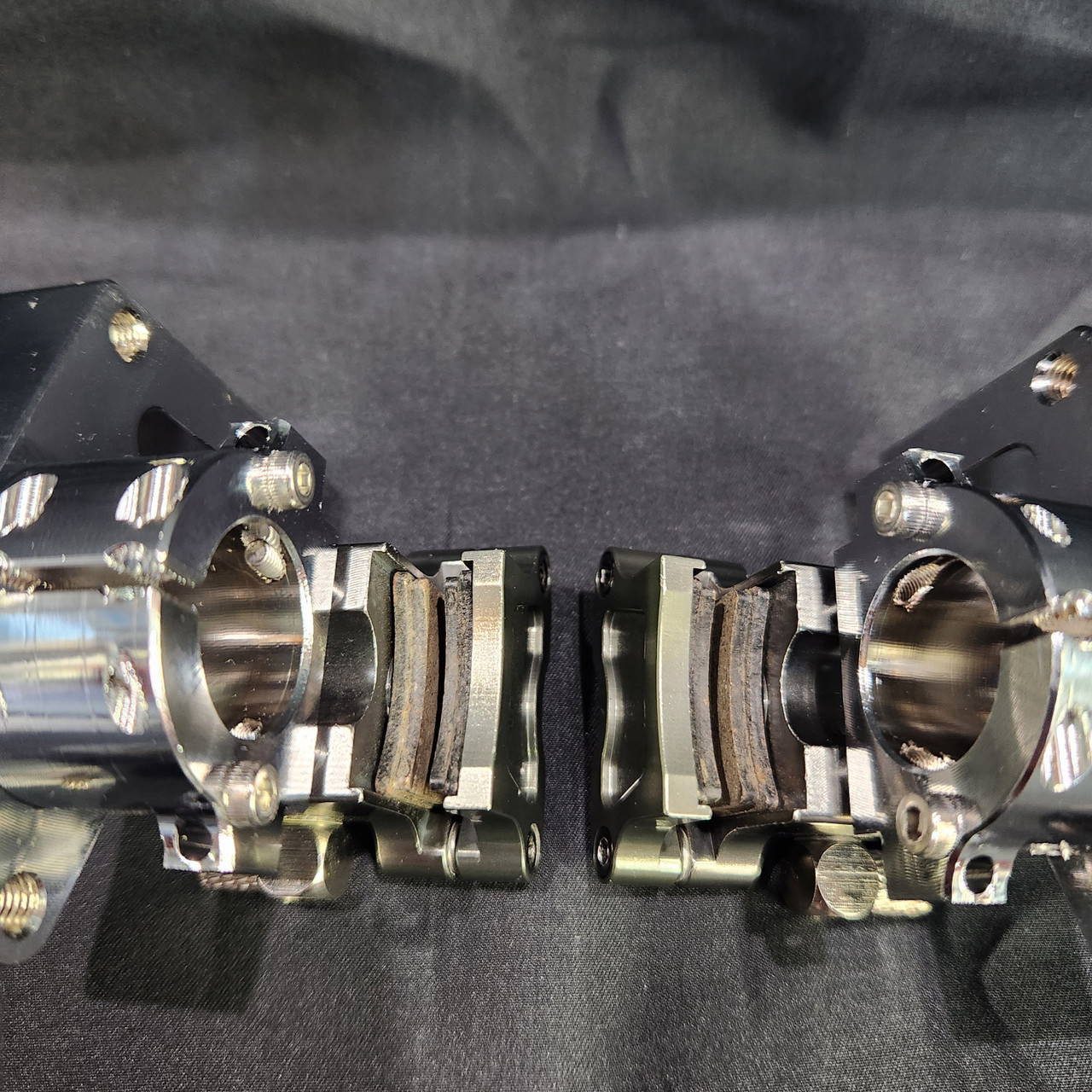1/4 Scale Axle Carriers With Brackets, Calipers, Brake Discs, Collars & Hardware