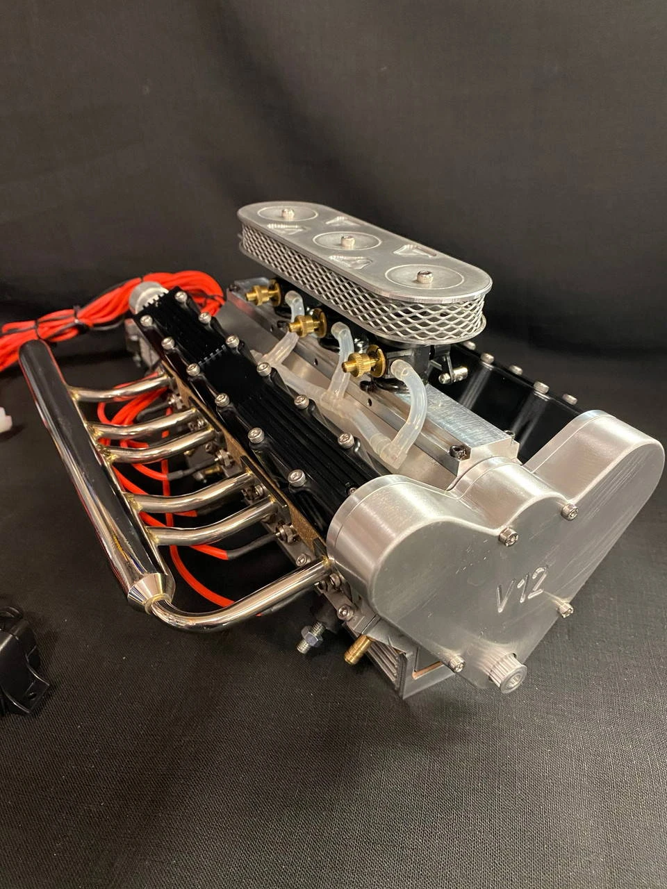 1/4 Scale V12 Nitro Powered Engine