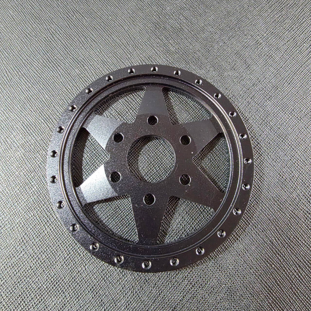 1/4 Scale 6 spoke Wheel Centre Black (1)