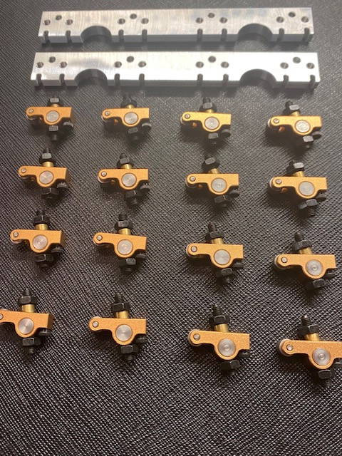 1/4 Scale V8 Gold Roller Rocker Set (16) with Plates (2)