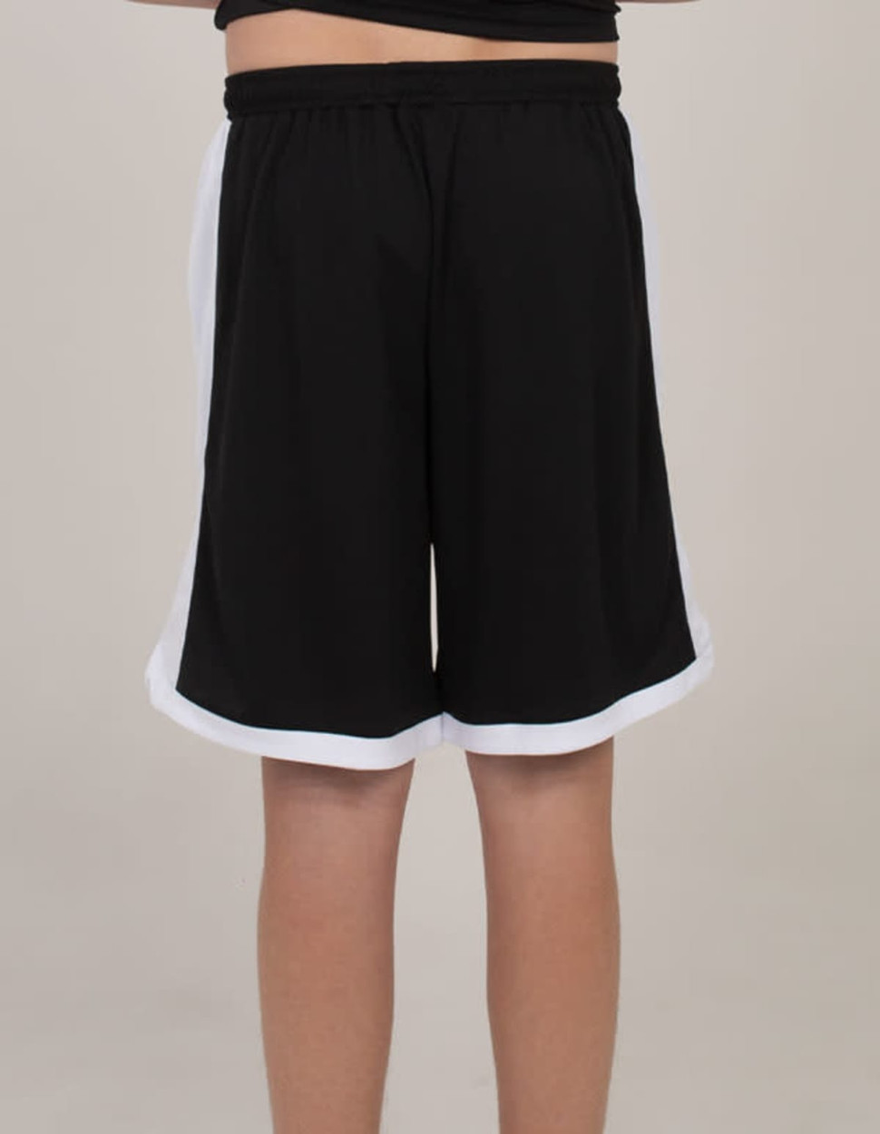 Sports shorts in black with white detailing at the hem, featuring an elastic waistband and a logo.