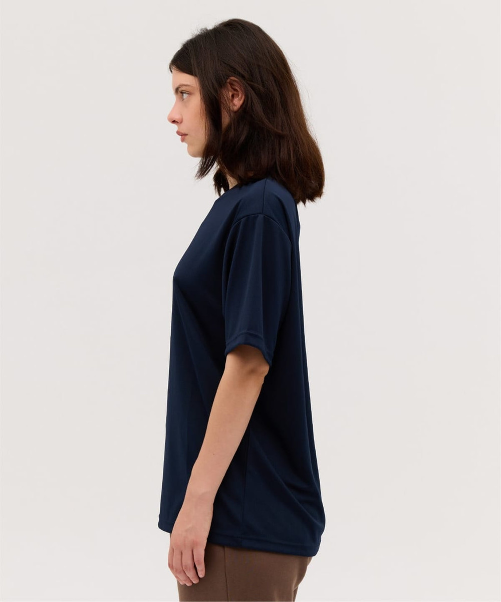 A navy blue t-shirt featuring a loose fit and a branding logo.