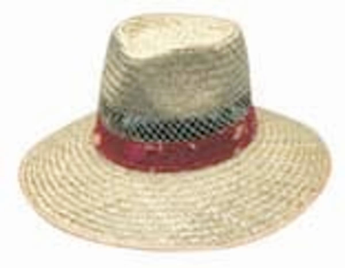 A natural straw hat featuring a green under brim and a red band, available in sizes S, M, L, and XL.
