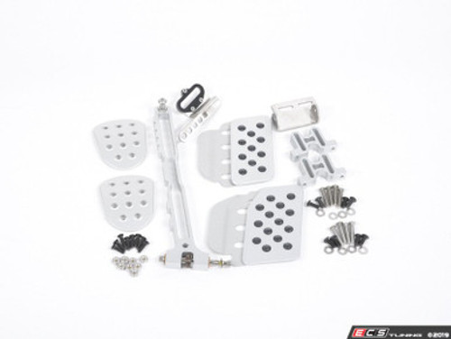 Rennline (Rev2) - 3PC Pedal Set - Perforated - Silver Pedals / Silver Extensions