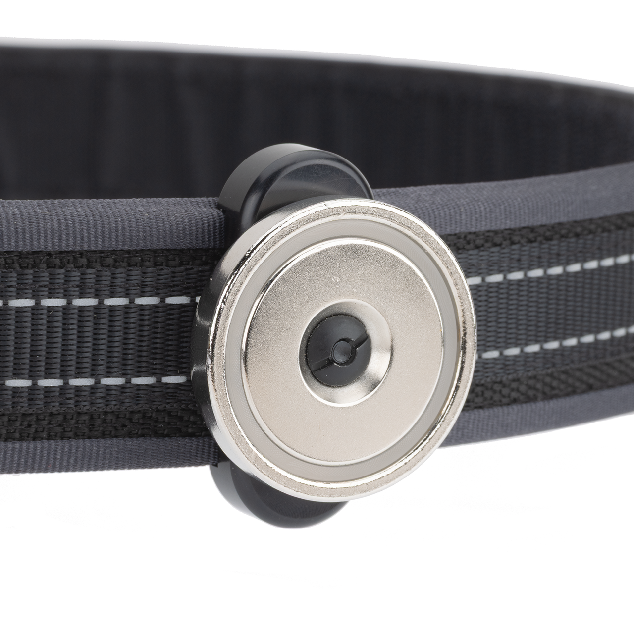 Belt Mounted Magnetic Magazine Pouch with Aluminum Mount