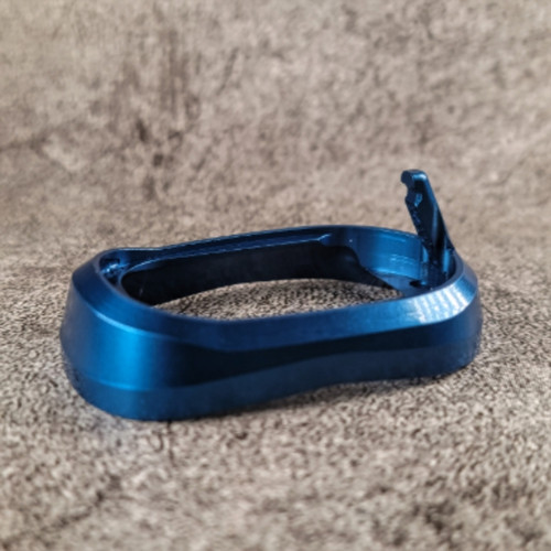 Walther PDP Full-Size (Hook Type) - Aluminum Magwell by Taylor Freelance Walther PDP Full-Size (Hook Type) - Aluminum Magwell by Taylor Freelance