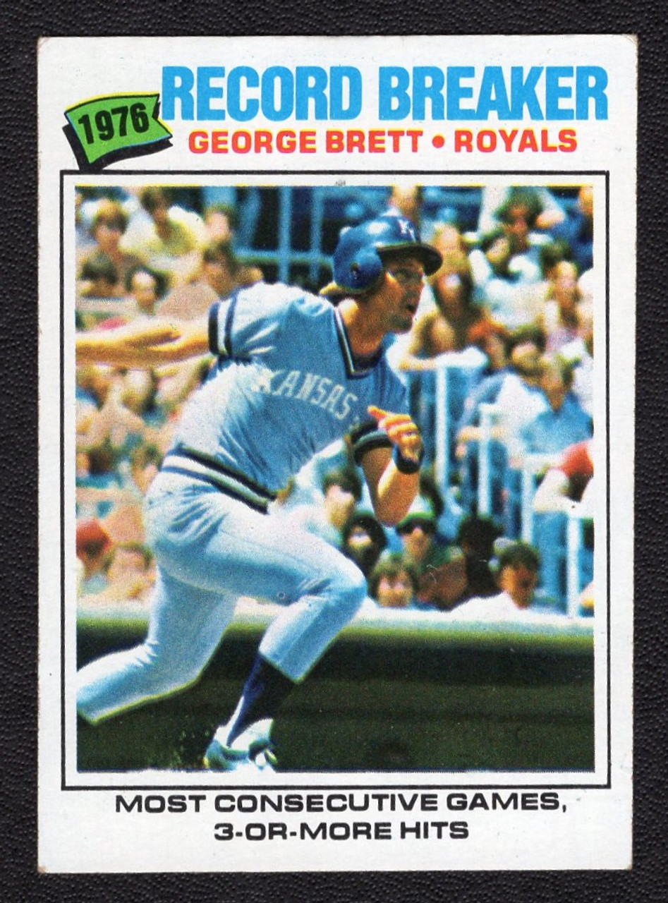 1977 Topps #231 George Brett Record Breaker