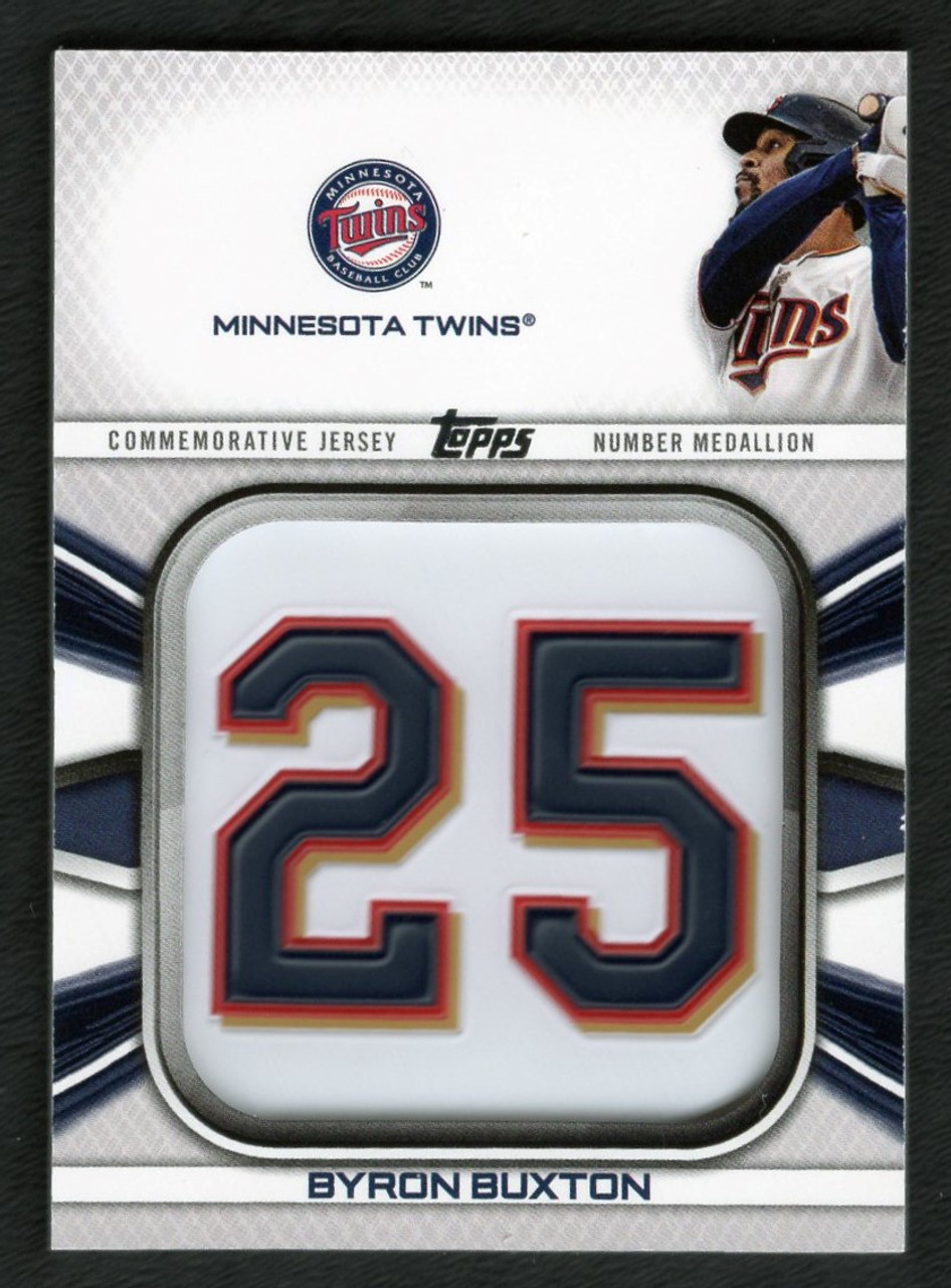 2022 Topps Series 1 Byron Buxton Jersey Number Medallion 25 - Minnesota  Twins