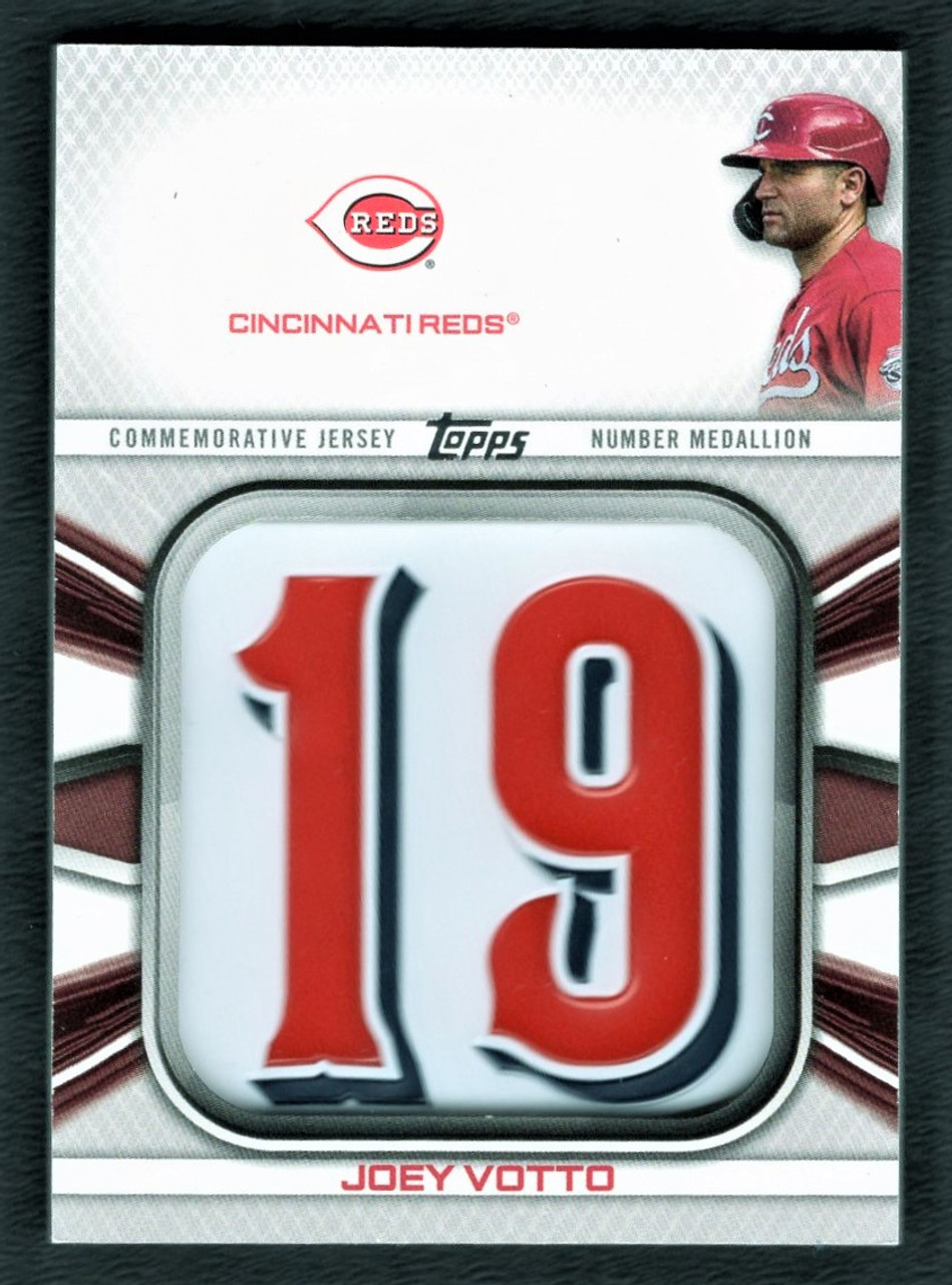2022 Topps Series 1 #JNM-JV Joey Votto Jersey Number Medallion - The  Baseball Card King, Inc.