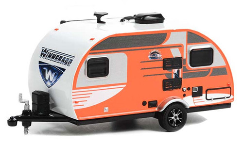 2016 Winnebago Winnie Drop - Hitched Homes Series 12 - 1:64 Model by Greenlight