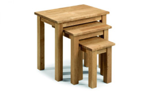 COXMOOR NEST OF 3 TABLES - OAK COXMOOR NEST OF 3 TABLES - OAK