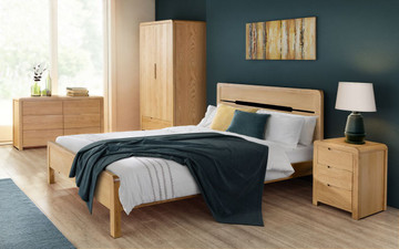 Curve Bed White Oak and Oak veneers