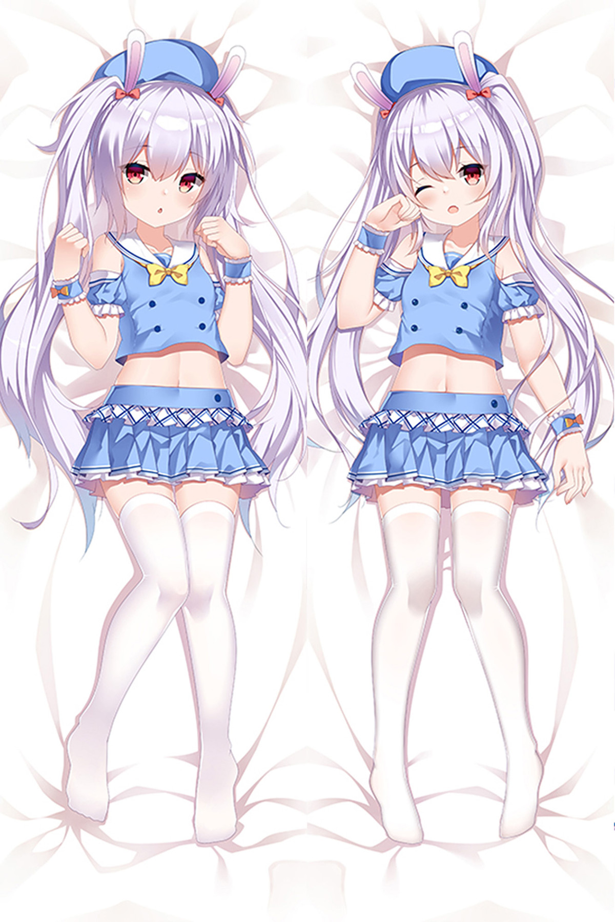 Laffey mit langen helllila Zöpfen, roten Augen, blauer Mütze, hasenohrartigen Haaraccessoires, blauem kurzem Matrosentop, gelber Schleife und weißen Overknees