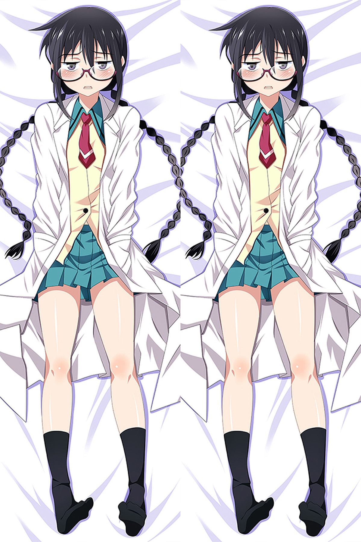 Kazumi Dakimakura-Motiv mit zwei geflochtenen Zöpfen, roter Brille und weißem Kittel