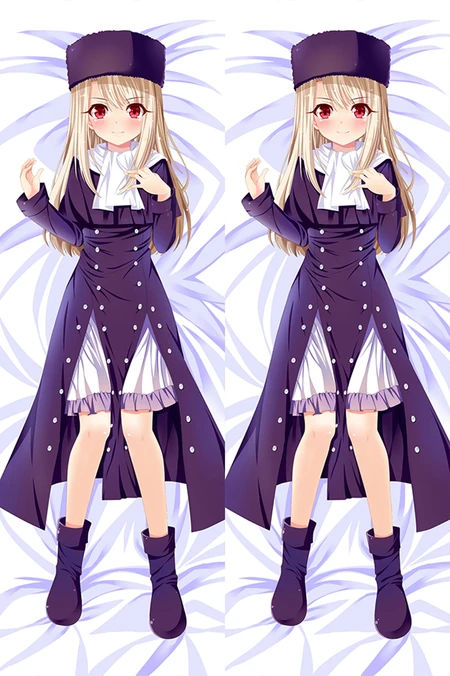 Illyasviel von Einzbern op een dakimakurahoes met paarse jas, muts en laarzen, witte sjaal en lichte geplooide zoom.