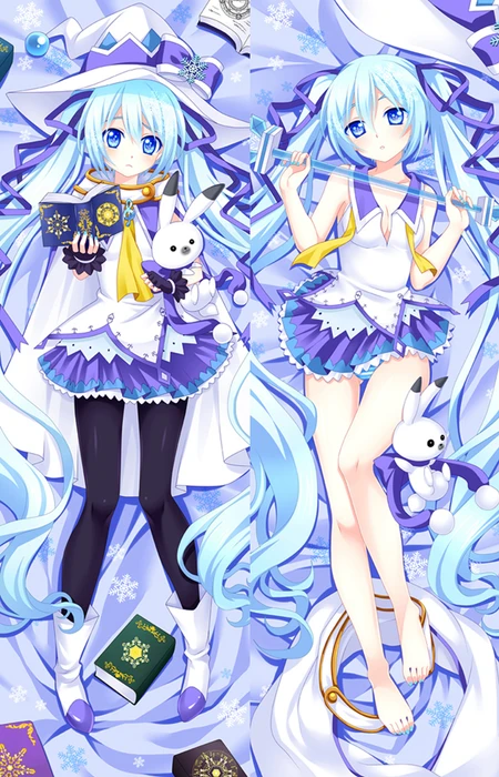 Hatsune Miku op een dakimakurahoes met een wit-paars toverkostuum, ijsblauwe staarten, breedgerande hoed, boeken, staf met kristallen punt en wit konijn.