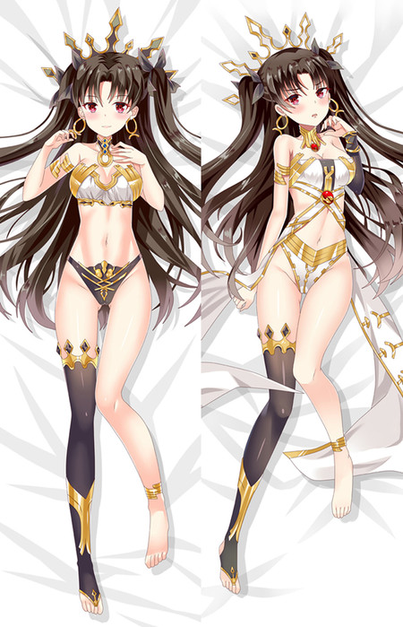 Ishtar met lange donkere staarten, een gouden kroon en sieraden, een wit-gouden outfit en asymmetrische donkere kousen op een dakimakurahoes.