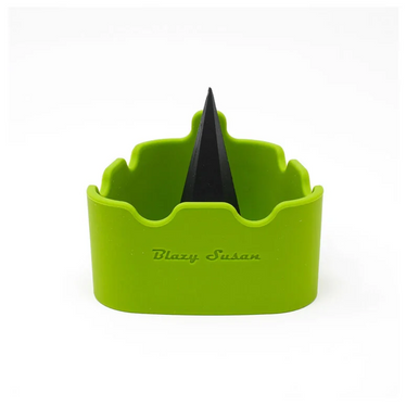 https://cdn11.bigcommerce.com/s-m56ojccku0/products/3359/images/8161/green-ashtray_BLAZY_SUSAN_SILICONE_ASHTRAY_TOOL__74995.1663700049.386.513.png?c=1