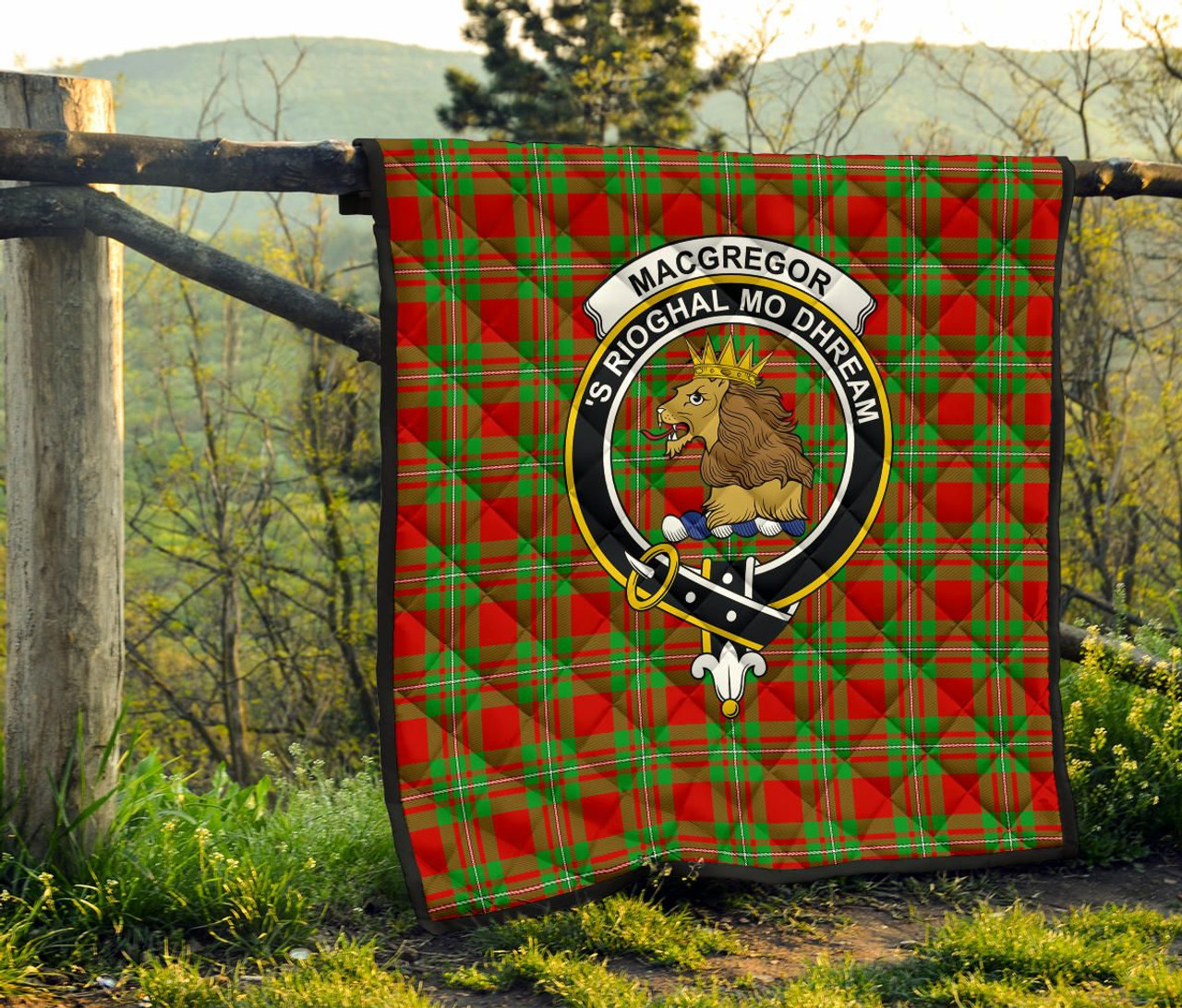 Scottish MacGregor Modern Clan Crest Tartan Quilt