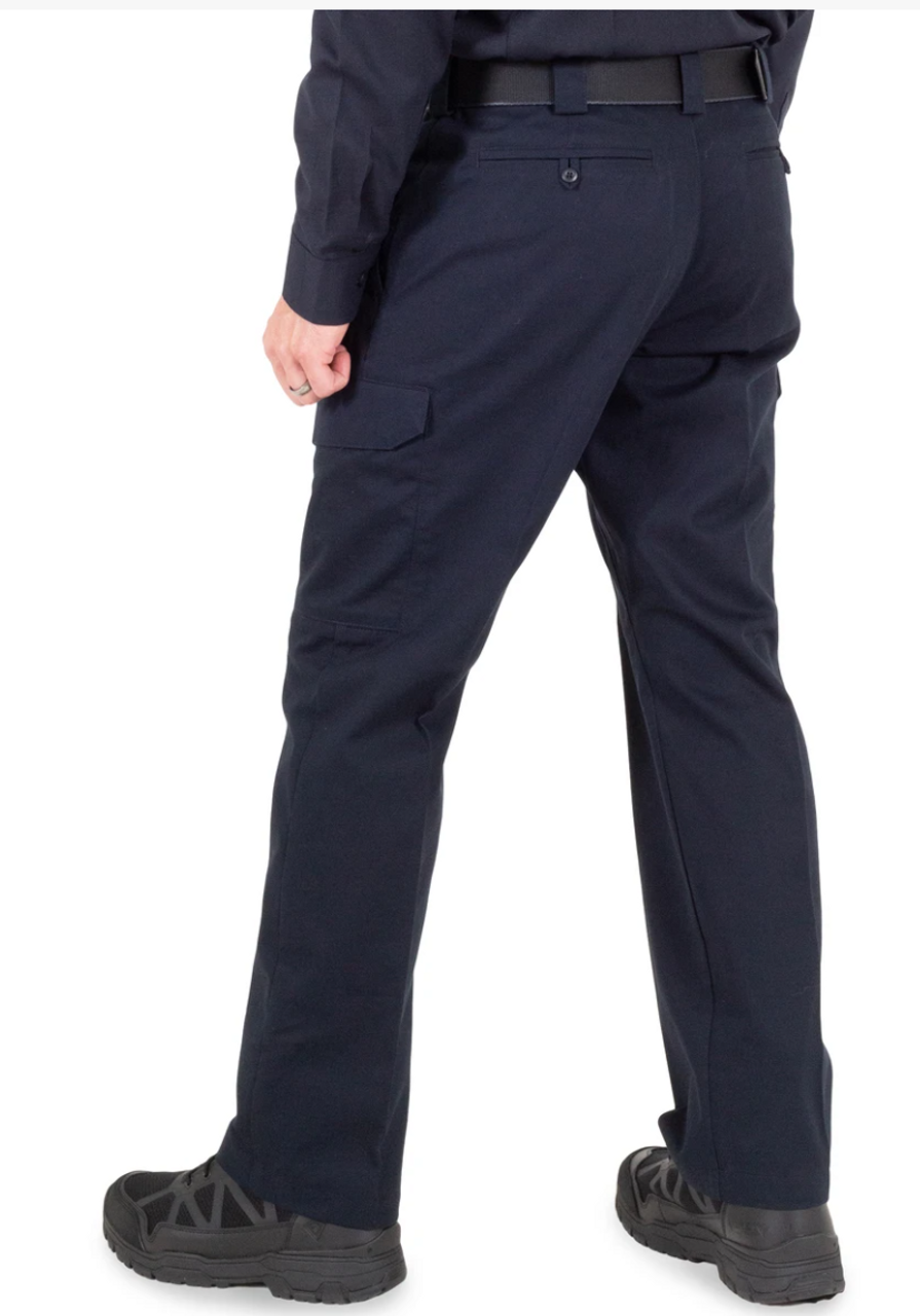 The Men’s Cotton Station Pants are durable and made for the field with our 100% cotton fabric, and Teflon® Shield+ stain repellent finish, for unmatched sturdiness and functionality. Running gusset construction gives you full motion ability, while triple needle stitching at critical seams gives added strength and longevity.