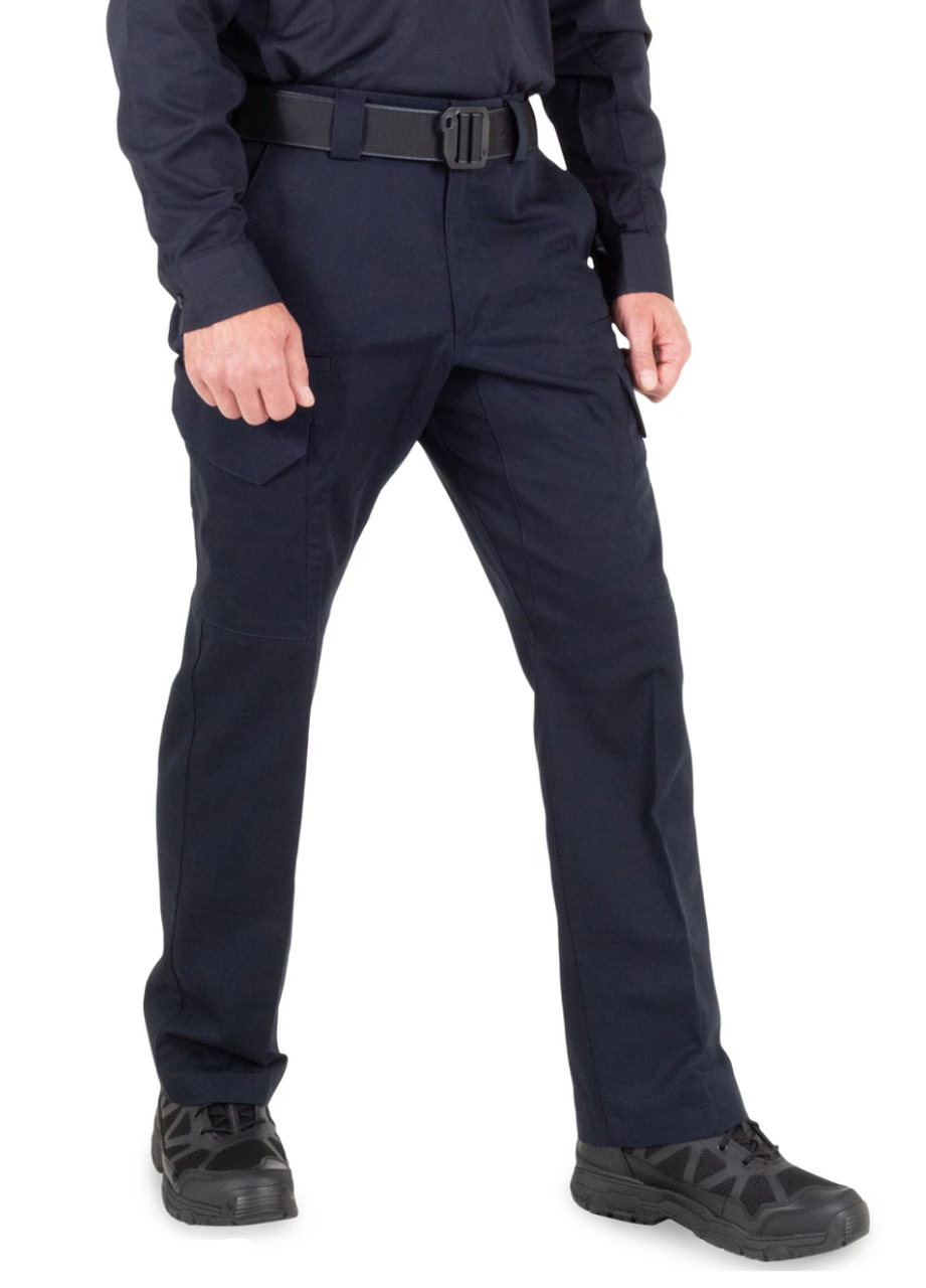 The Men’s Cotton Station Pants are durable and made for the field with our 100% cotton fabric, and Teflon® Shield+ stain repellent finish, for unmatched sturdiness and functionality. Running gusset construction gives you full motion ability, while triple needle stitching at critical seams gives added strength and longevity.