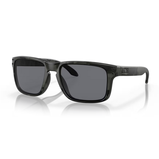 Holbrook™ Multicam® Black Collection